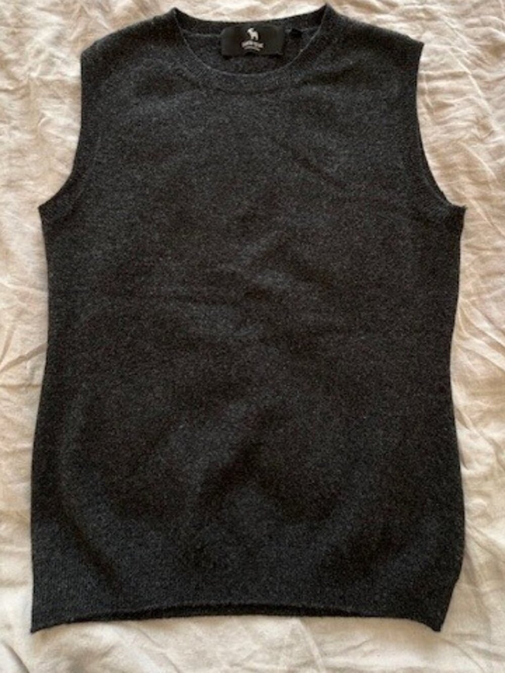 Black Goat Cashmere, charcoal sleeveless sweater, W size S